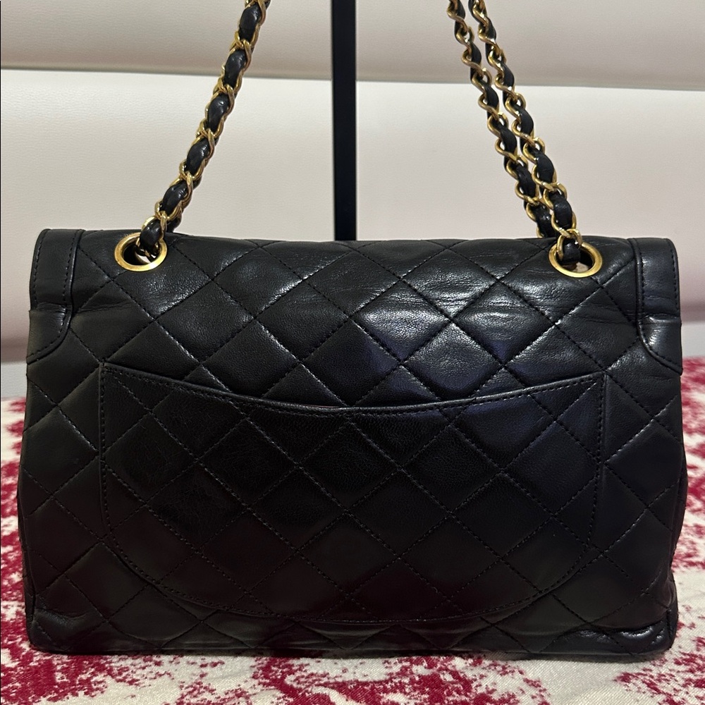 CHANEL Vintage 2-Toned CC Double Flap Bag Quilted Lamb Skin - Picture 5 of 16